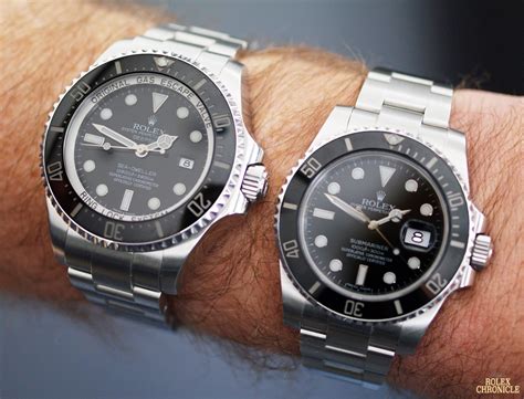 what is the difference between rolex submariner and sea dweller|rolex submariner deepsea dweller.